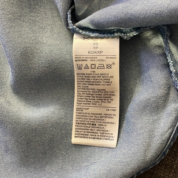 Gap Ruffle Chambray Tank - Picture 5 of 5